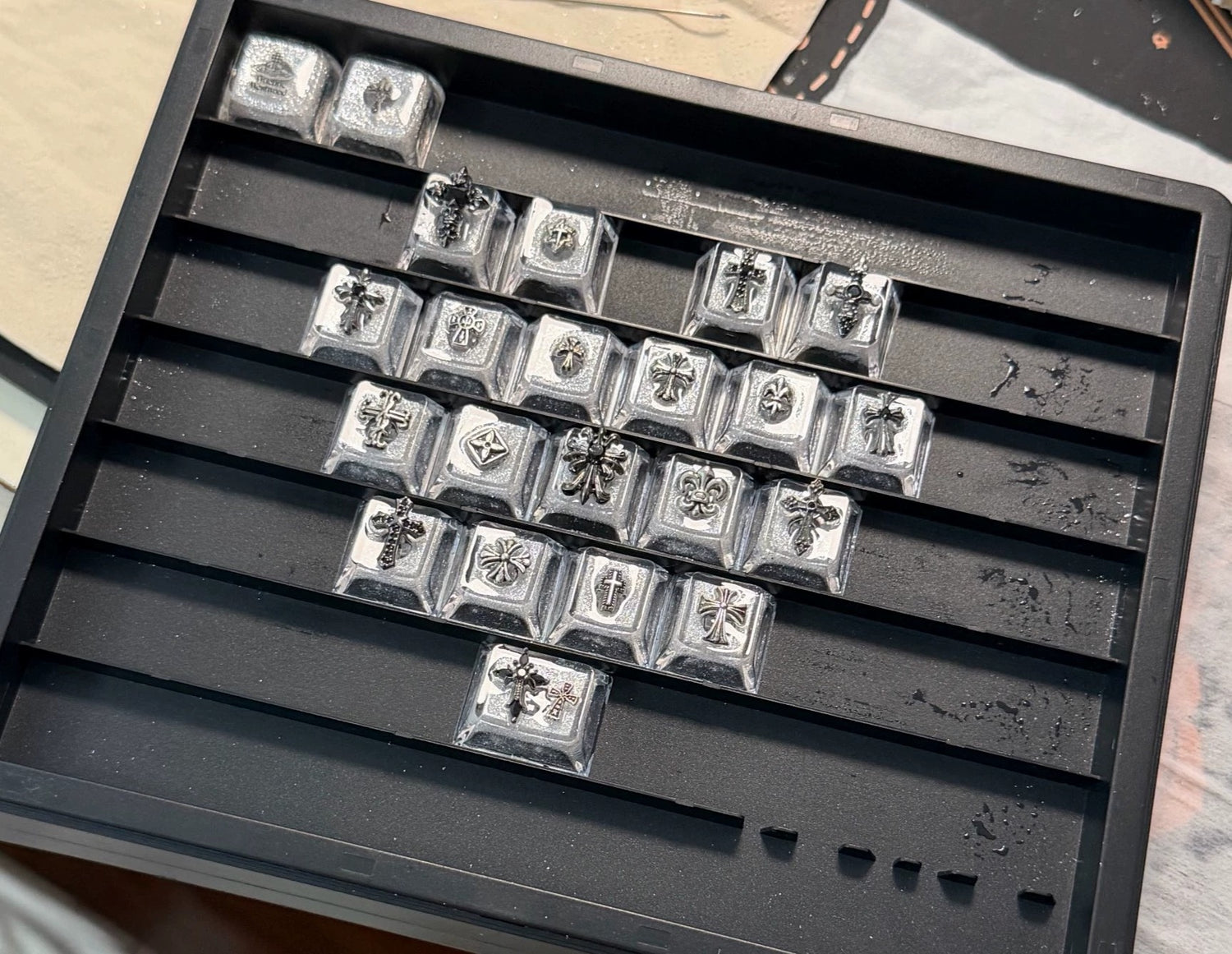 Gothic style, CH crystal resin added keycaps, mechanical keyboard decorated with personalized keycaps