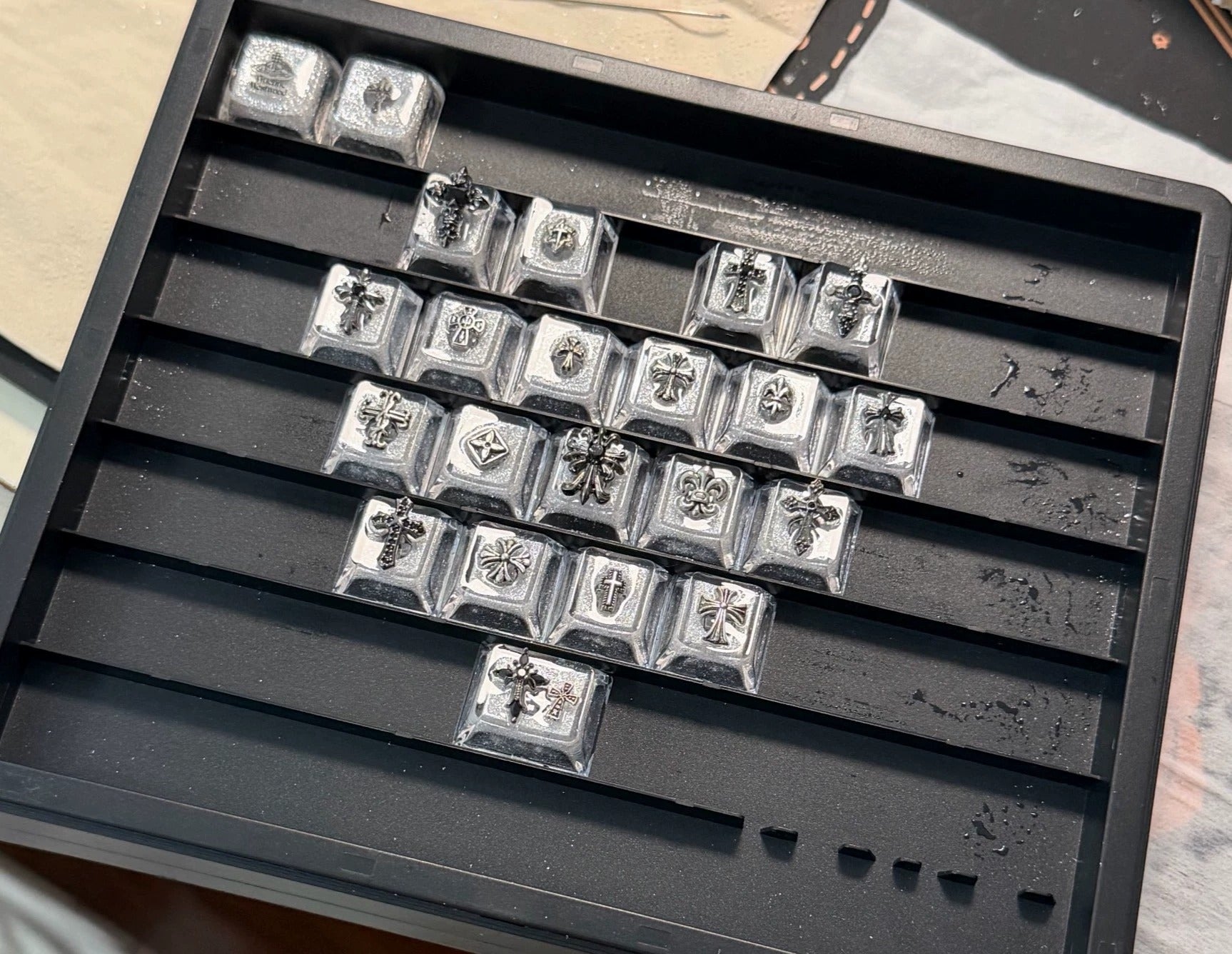 Gothic style, CH crystal resin added keycaps, mechanical keyboard decorated with personalized keycaps