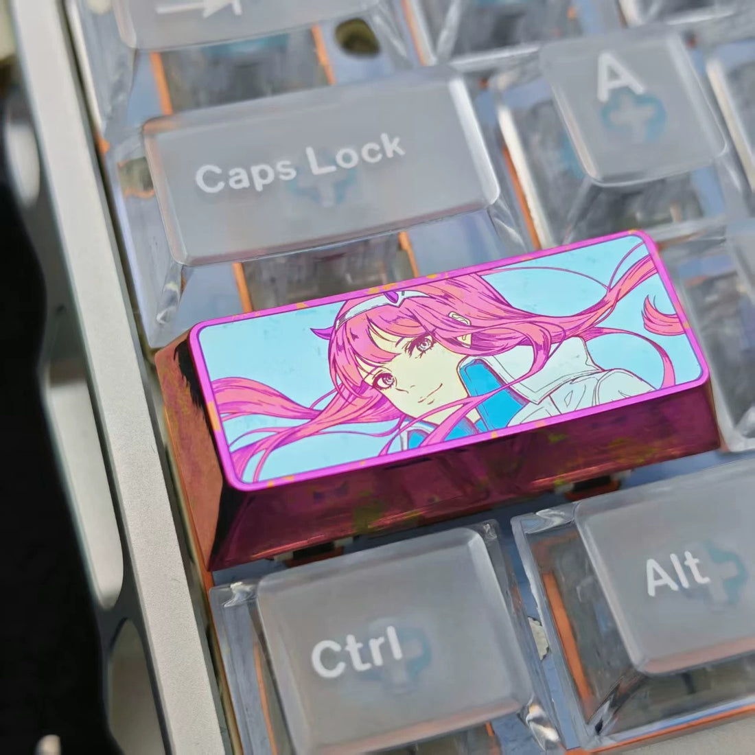 DARLING in the FRANXX，Zero Two ，2.25U Titanium alloy personalized keycaps, anime and game cultural creative keycaps, mechanical keyboard decorative keycaps