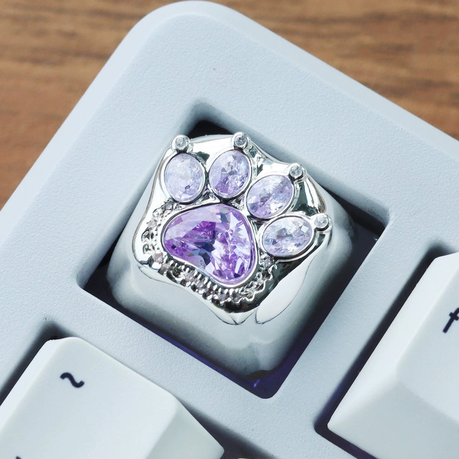 Diamond cat claws, sparkling cat claws, metal inlaid gemstones, personalized keycaps, handmade keycaps, customized keyboards, cultural and creative keycaps, mechanical keyboard decorative keycaps