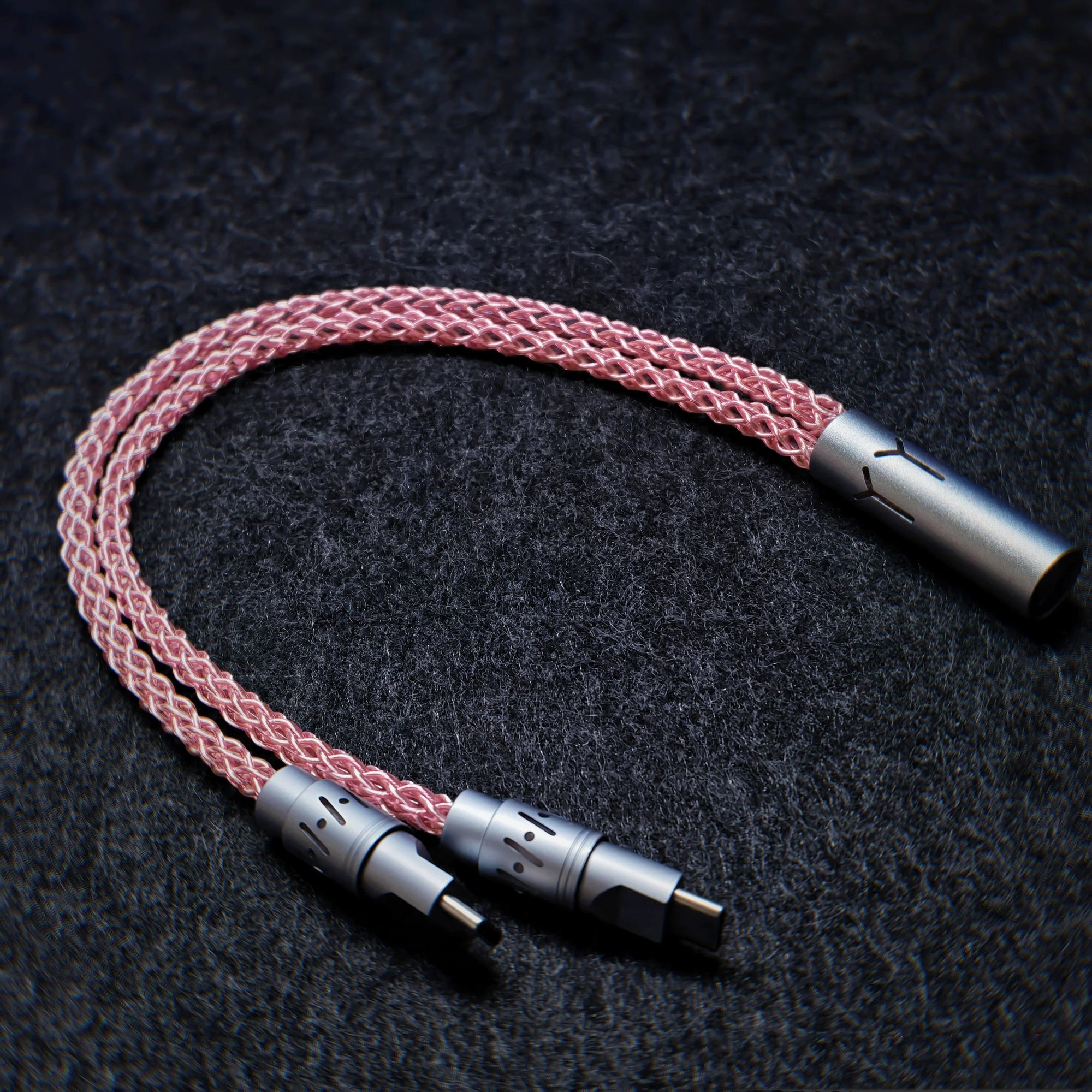 Separate one to two aviation plug data cable, dual 8K return rate single crystal copper mechanical custom manual data cable
