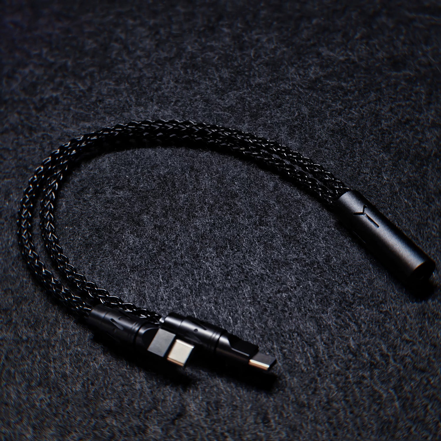 Separate one to two aviation plug data cable, dual 8K return rate single crystal copper mechanical custom manual data cable