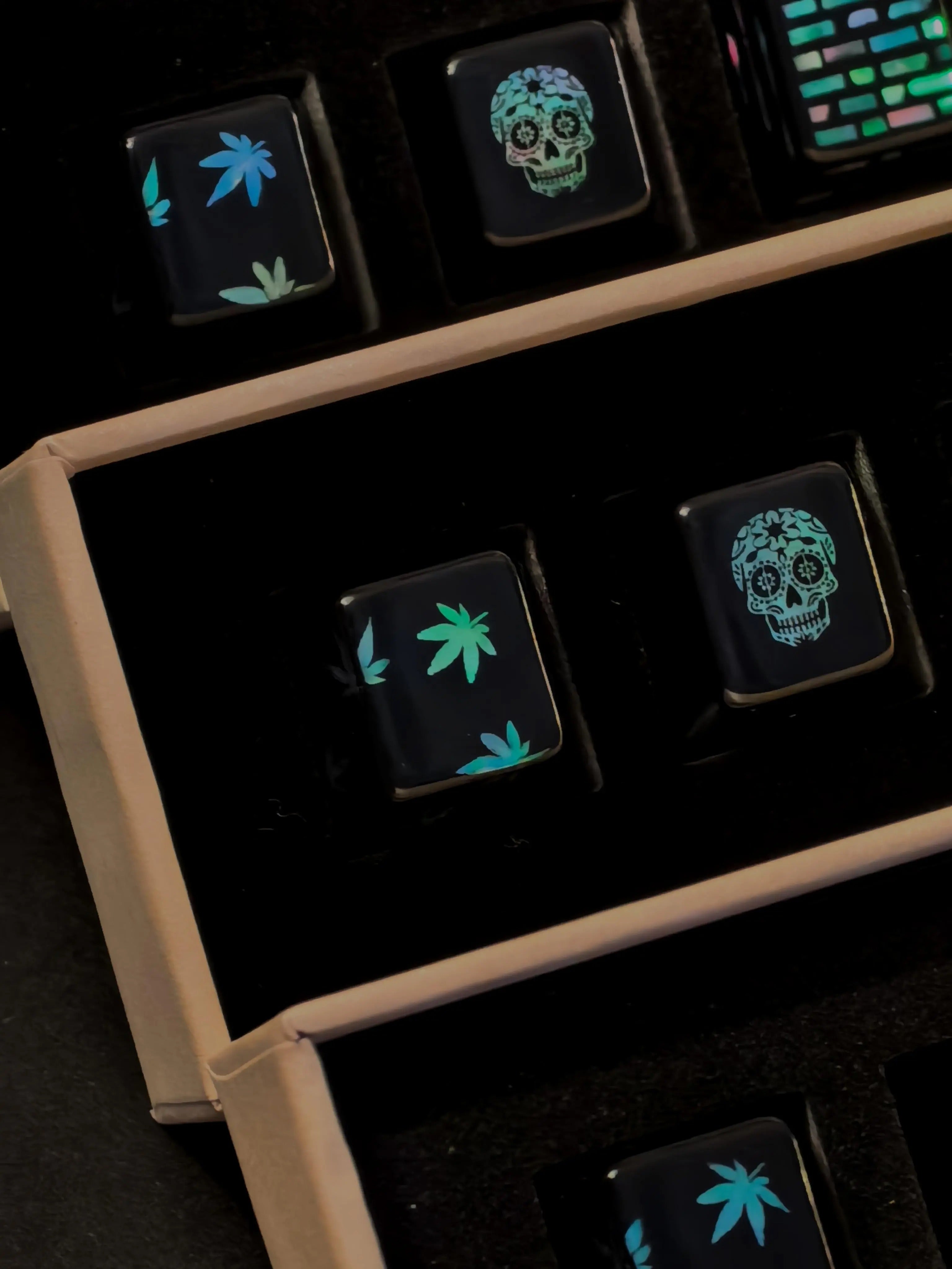 Simple geometric patterns The traditional Lacquerware decoration technique,+mother of pearl inlay, set of 5, classic and stylish game console buttons, decorative keycaps with directional key combinations