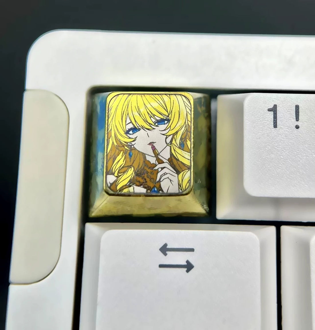 Genshin Impact，Navia Caspar 1U/1.75 U titanium alloy personalized keycaps, mechanical keyboard decorative keycaps, anime and game cultural creative keycaps