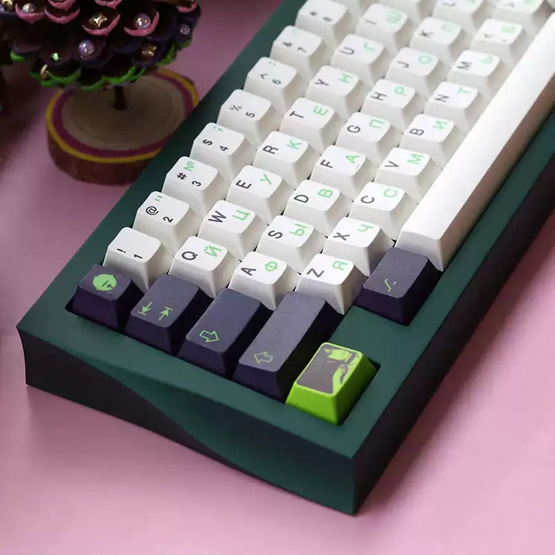 Chainsaw Man,Reze PBT Material  Personalized Keycap Set, Anime Game Culture Creative Decorative Keycap Set, Compatible with 61/64/68/75/84/87/104 Key Mechanical Keyboard