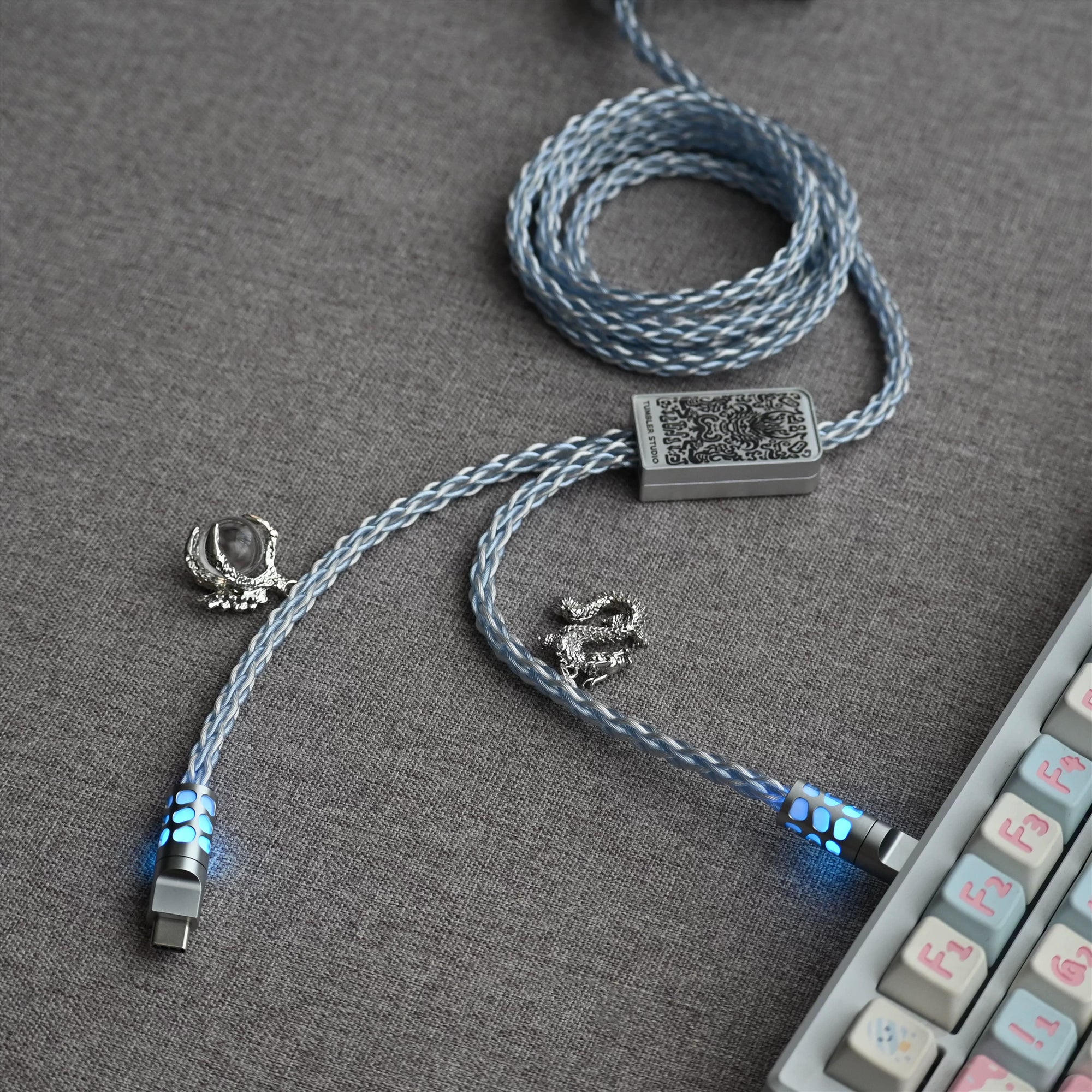 Handmade customized dragon theme one to two aviation plug data cable V2 one out two keyboard cable magnetic switch keyboard cable 8K keyboard custom data cable
