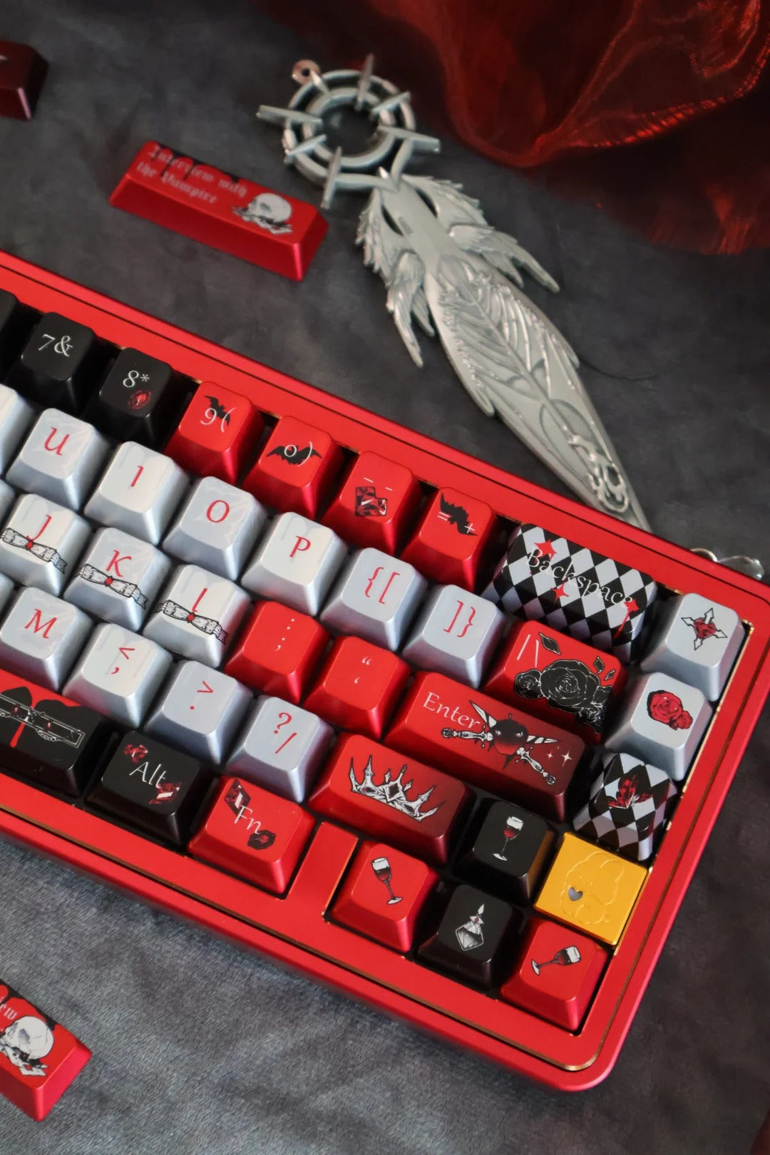 Vampire Earl theme,Dracula， Metallic paint texture PBT material, horror monster movie legend original factory height mechanical keyboard decorative keycap set，anime keycap set suitable for 61/64/68/75/84/87/104 Key Mechanical Keyboard