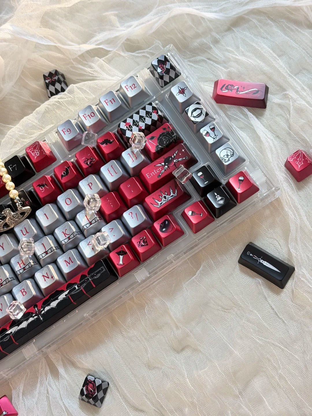 Vampire Earl theme,Dracula， Metallic paint texture PBT material, horror monster movie legend original factory height mechanical keyboard decorative keycap set，anime keycap set suitable for 61/64/68/75/84/87/104 Key Mechanical Keyboard