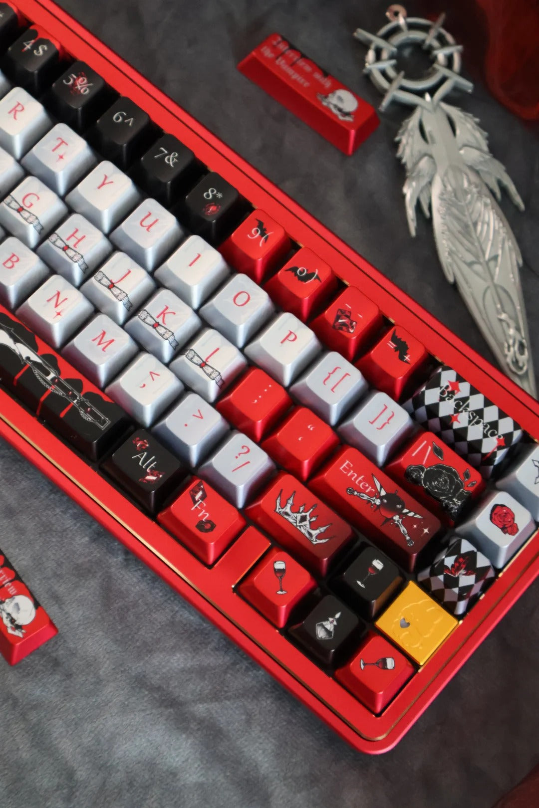Vampire Earl theme,Dracula， Metallic paint texture PBT material, horror monster movie legend original factory height mechanical keyboard decorative keycap set，anime keycap set suitable for 61/64/68/75/84/87/104 Key Mechanical Keyboard