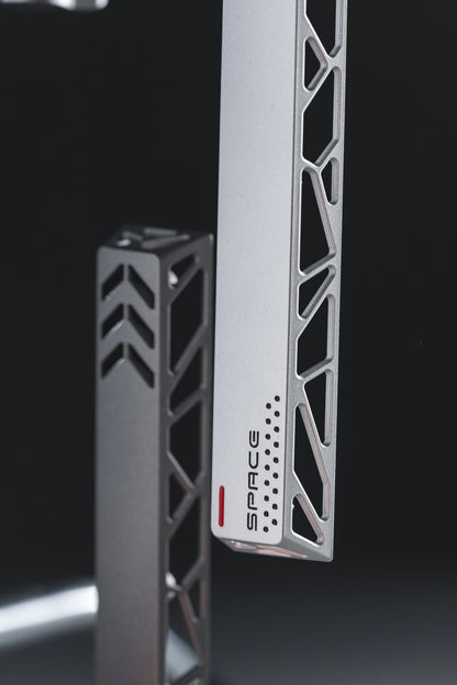 Hollow aluminum alloy CNC, enter key+space key+ESC key set, simple and unique design with personalized keycaps